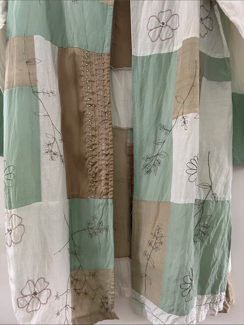 Vintage TOTOnKO Patchwork Silk/Linen Jacket Embroidered Floral Artsy Lagenlook - Picture 6 of 15